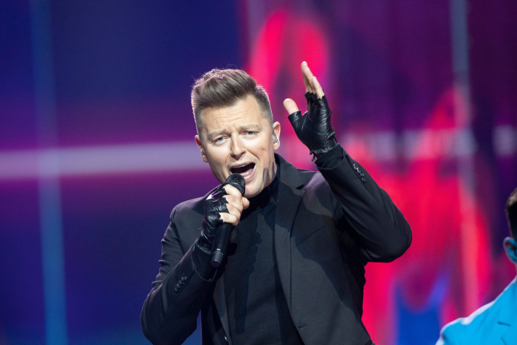 Rafał Brzozowskis Tak Blisko In Focus Discover Other Music From Eurovision 2021 Acts 8003
